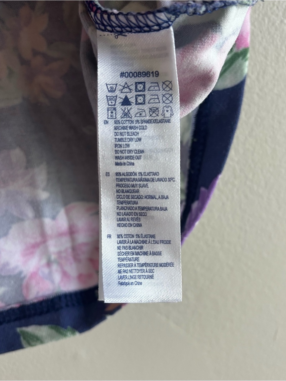Y2K Forever 21 Navy Floral Scoop Neck Crop Top with Pink & Purple Flowers - Picture 3 of 4